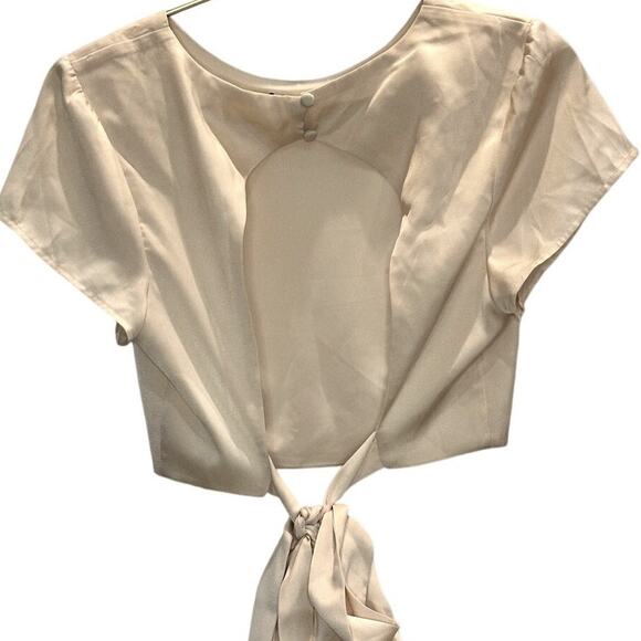 Mable – Juno Tied Detail Top and Shorts Set – Cream – S - Picture 6 of 14